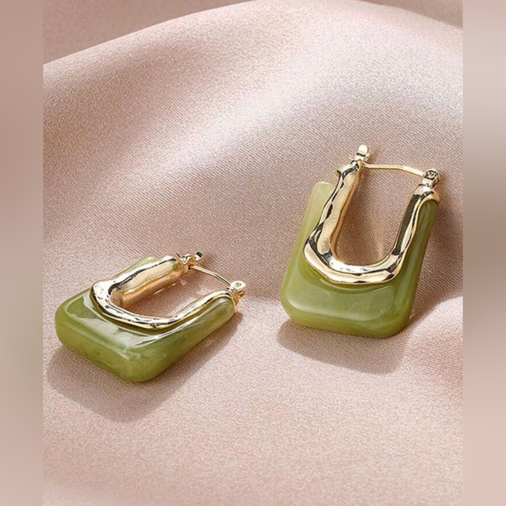 ✨3for$38 New Vintage U Shaped Acrylic Door Knocker Marble Green Hoop Earrings - Picture 12 of 14